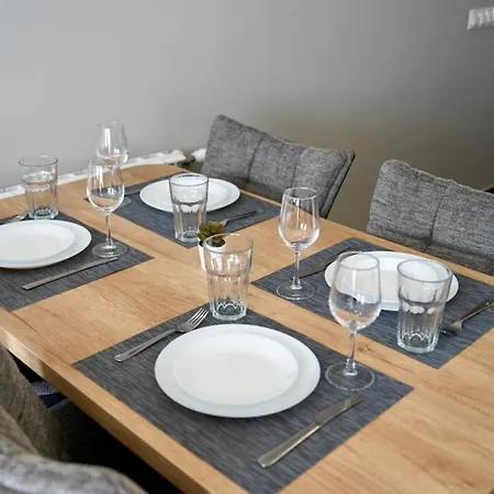 Avenew Luxury 3 *