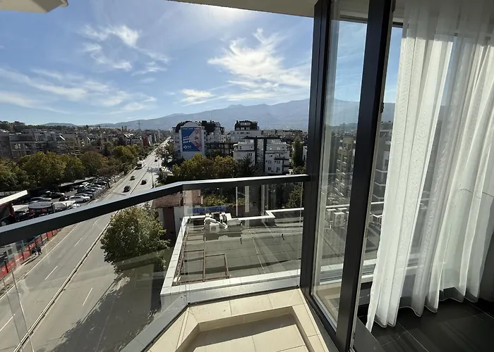 Avenew Luxury 3 アパート